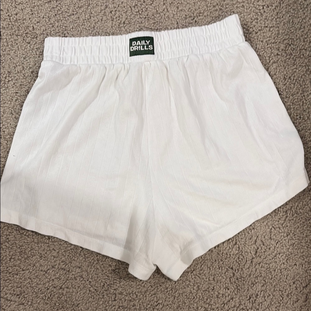 Daily Drills White Athletic Shorts for Active Comfort